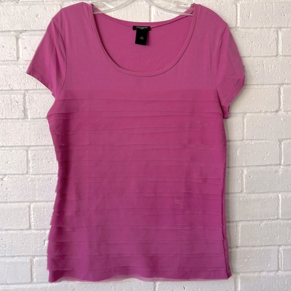 Ann Taylor Magenta Short Sleeve Ruffle Top Blouse Sz M Scoop Neck Feminine Fairy